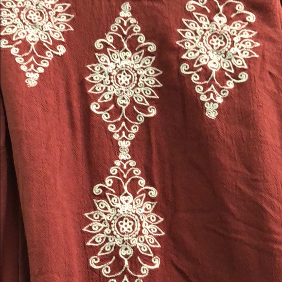 LA Hearts open back embroidered tank - Picture 2 of 3